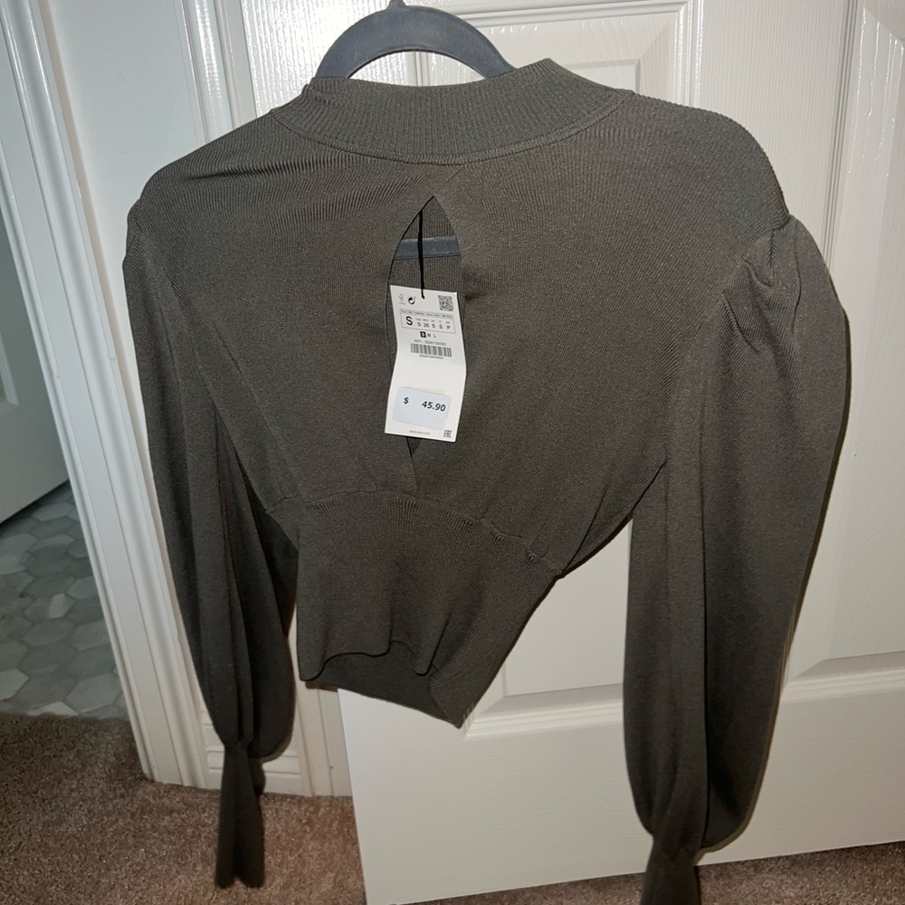 Zara Top. NWT